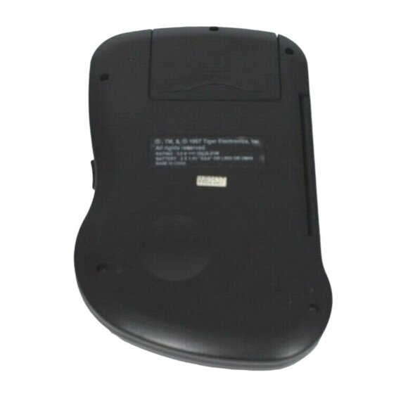 Tiger PGA Golf '97 Electronic Handheld Game 1997 Works - Picture 2 of 3